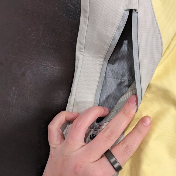 On The Edge Rip Stop Fully Water Proof Rain Jacket Size Large - Picture 2 of 5